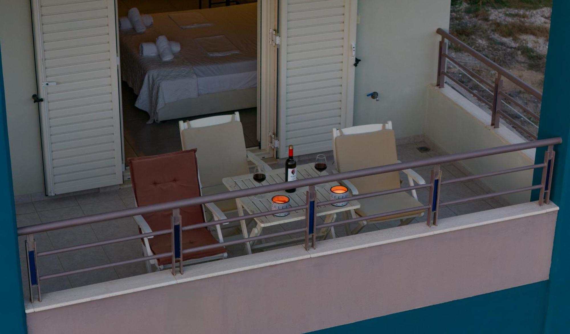 Sun George Aparthotel Finikounta Exterior photo